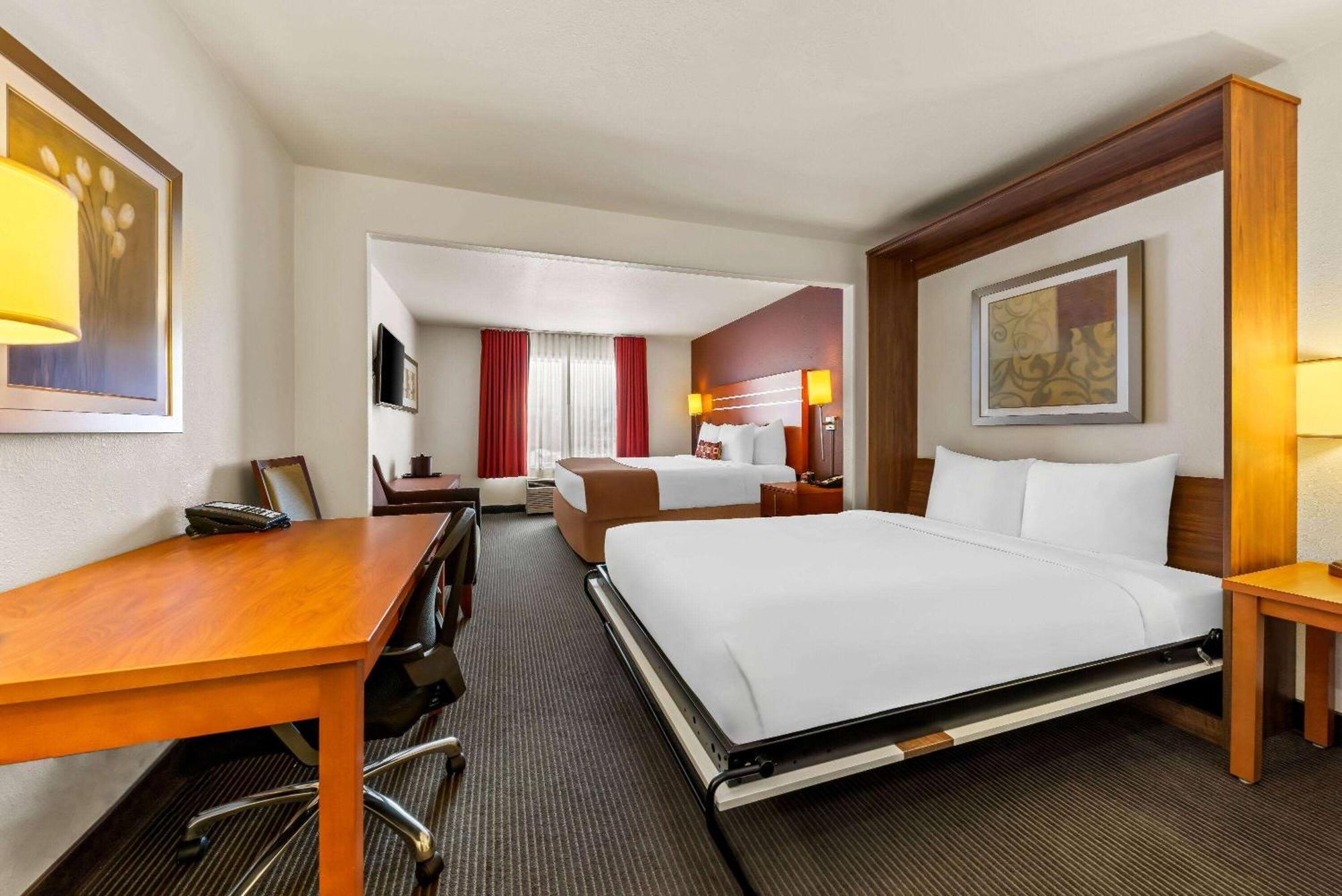 Wingate By Wyndham Calgary South Hotel Exterior foto